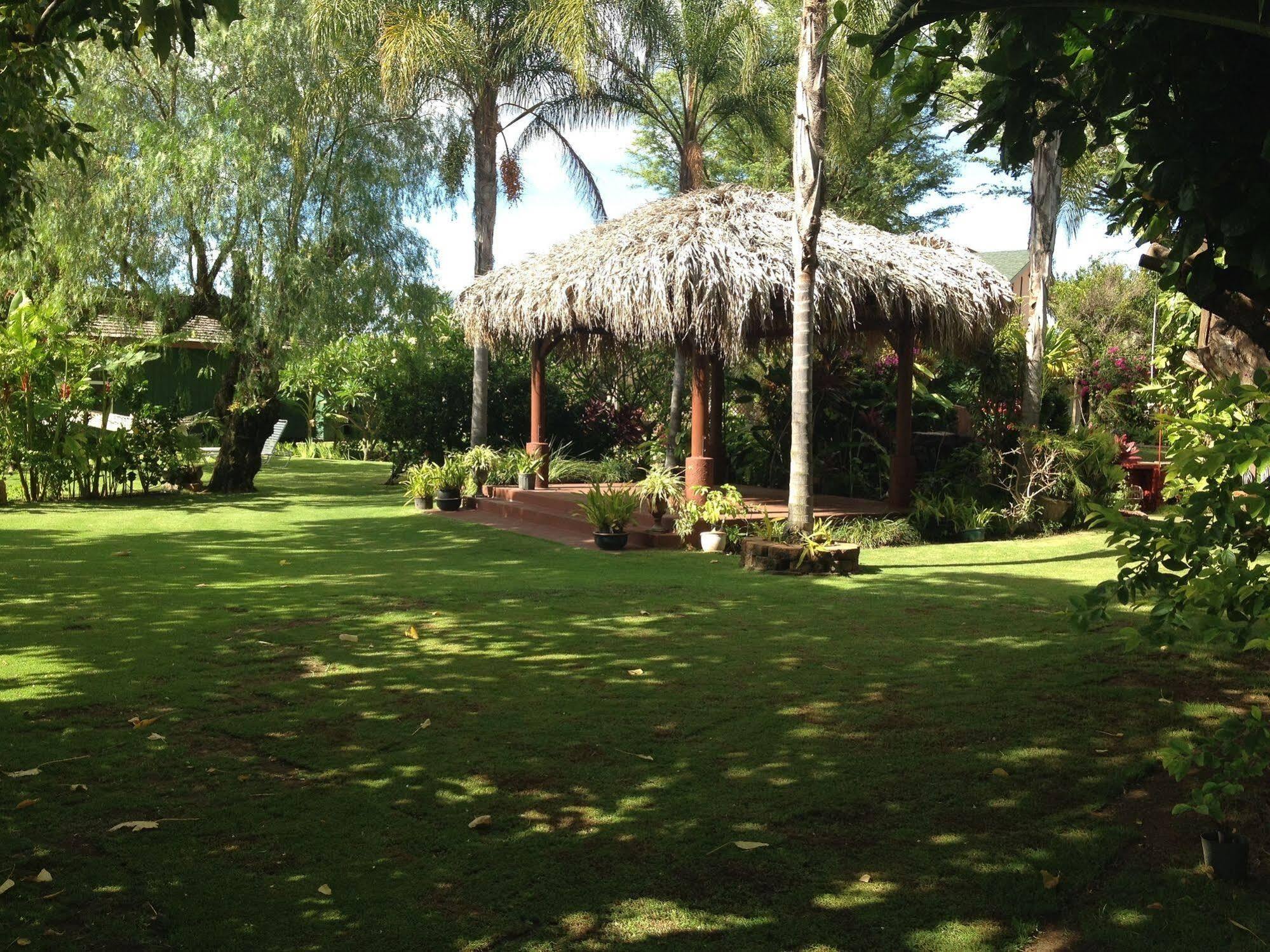 Nona Lani Cottages Kihei Exterior photo