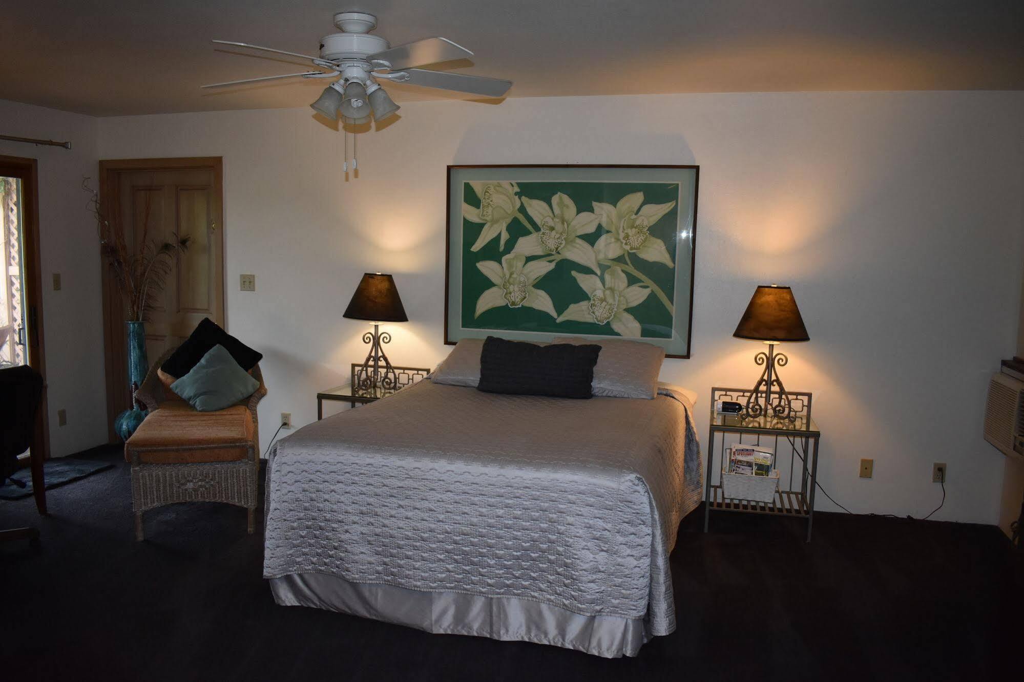 Nona Lani Cottages Kihei Exterior photo